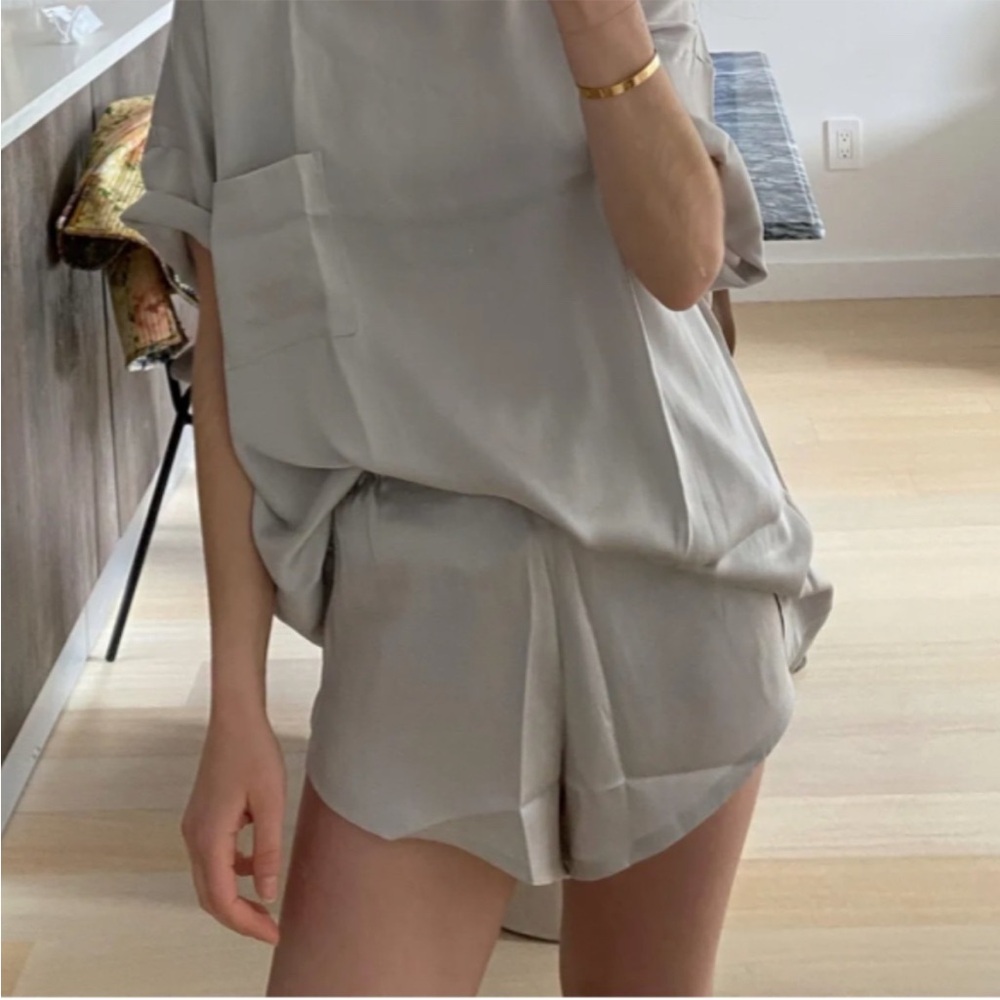NEW LUNYA Washable Silk Shorts Size Small